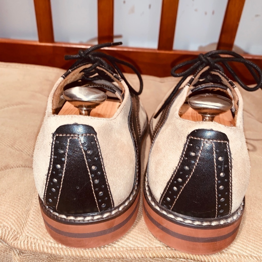 Florsheim Two Tone Derby Buck. - Picture 6 of 14